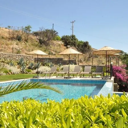 Mugla Sleeps 10 With Pool Air Con And Wifi *
